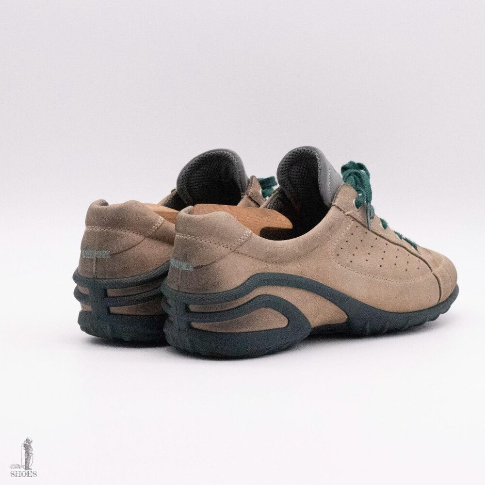 Ecco Minimalist Sneakers with Reflective Tongue Womens size 8-8.5 EU 39 - Picture 5 of 11